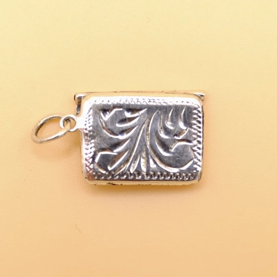 BVL1099-silver-envelope-pendant-back.jpg