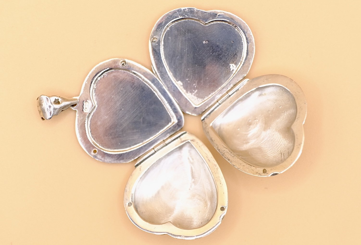 BVL919-silver-double-heart-locket-open.jpg