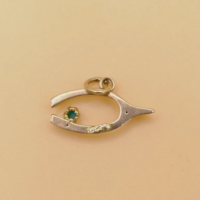 BVL1128-9ct-wishbone-charm-back.jpg