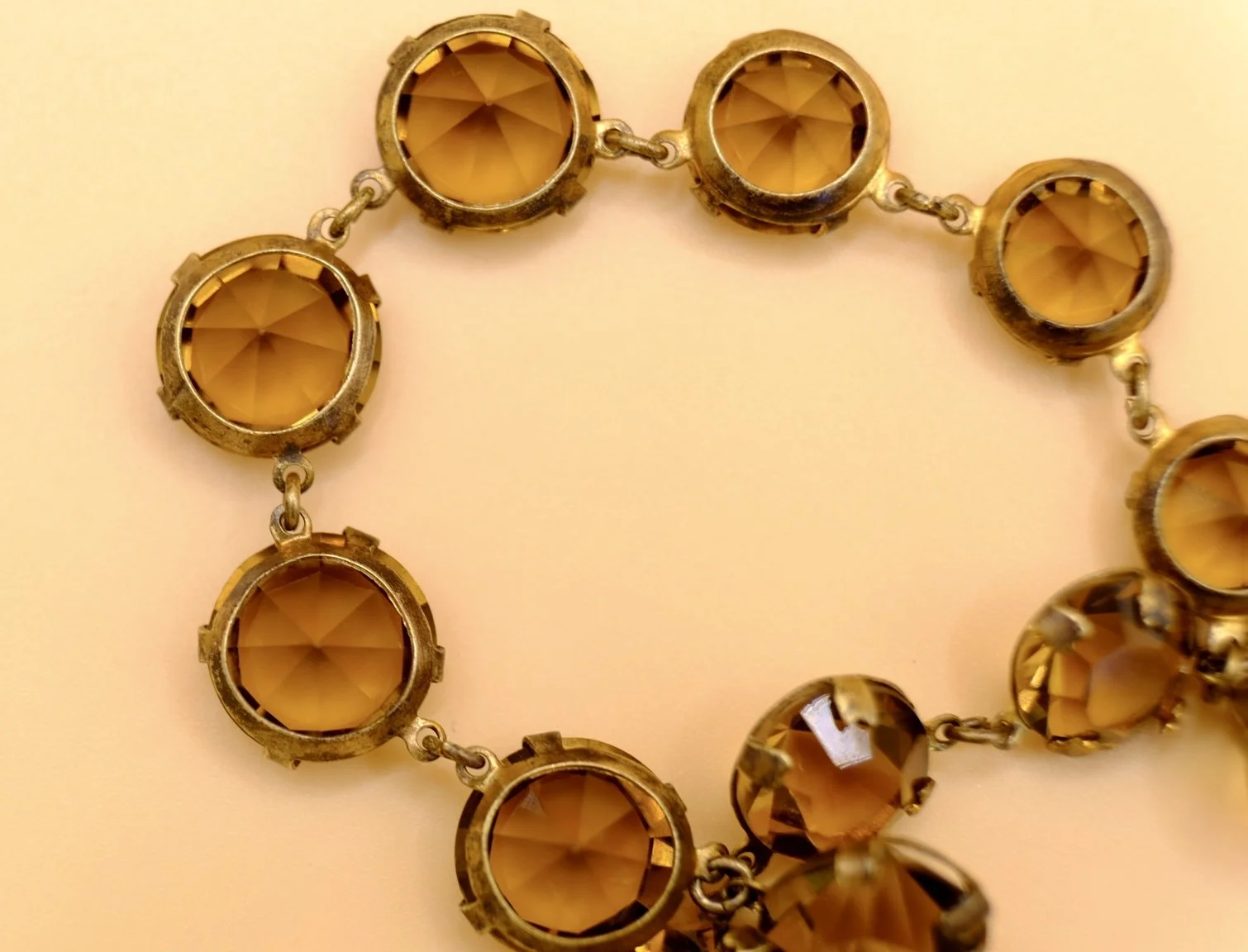BVL1036-smoky-rivière-necklace-back.jpg