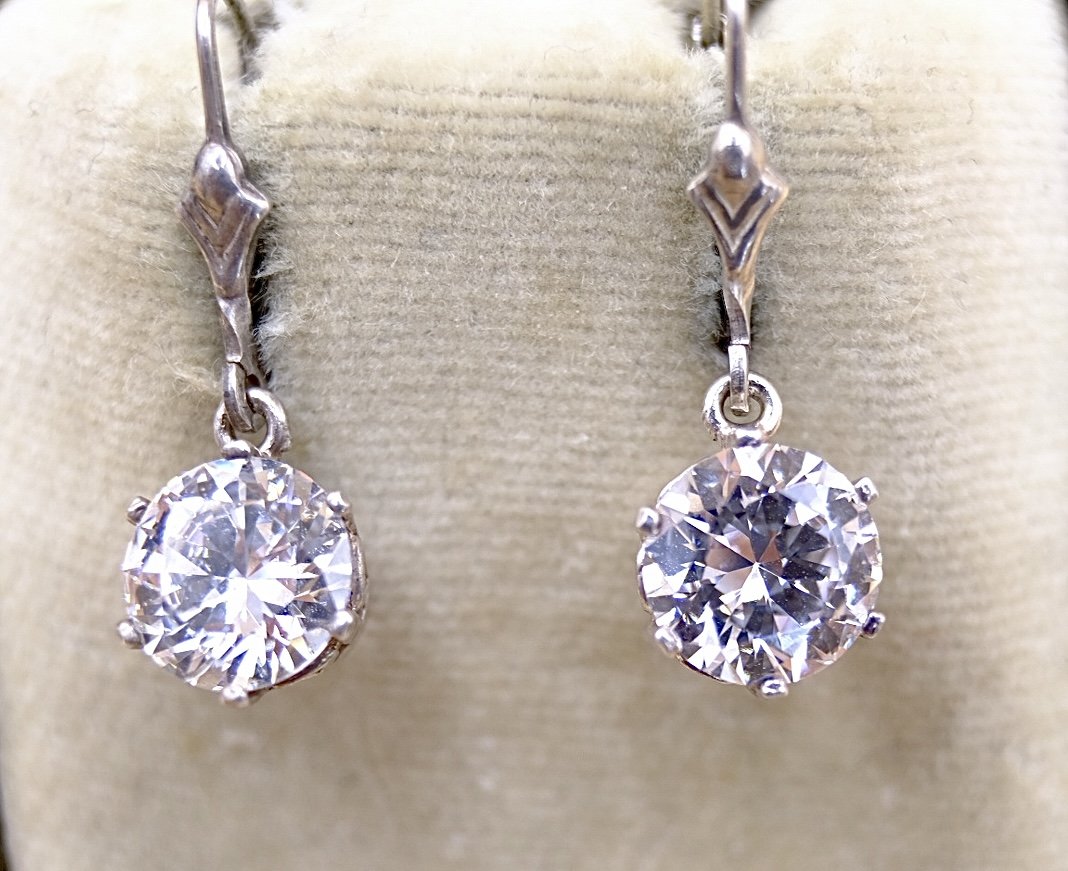 BVL1142-paste-round-drop-earrings-boxclose.jpg
