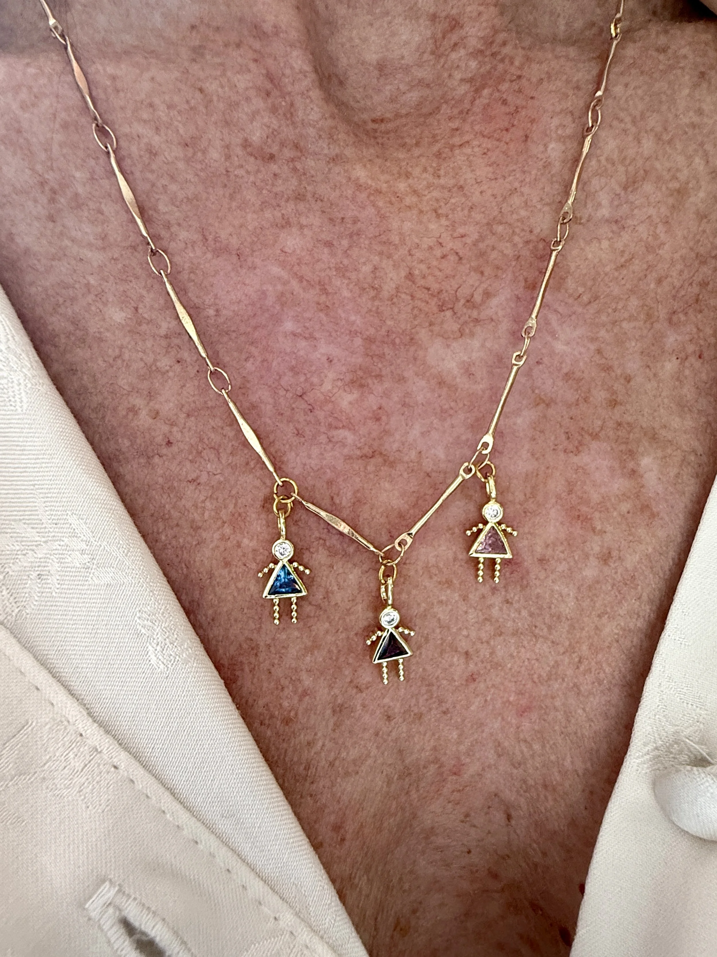 BVL1222-three-girls-necklace-worn.jpg