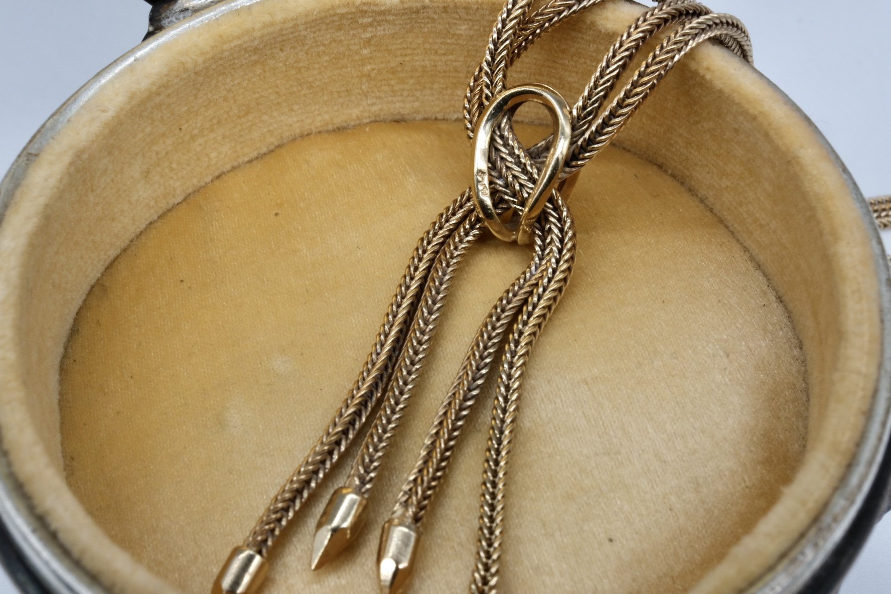 BVL482 rope tassle bos.jpg