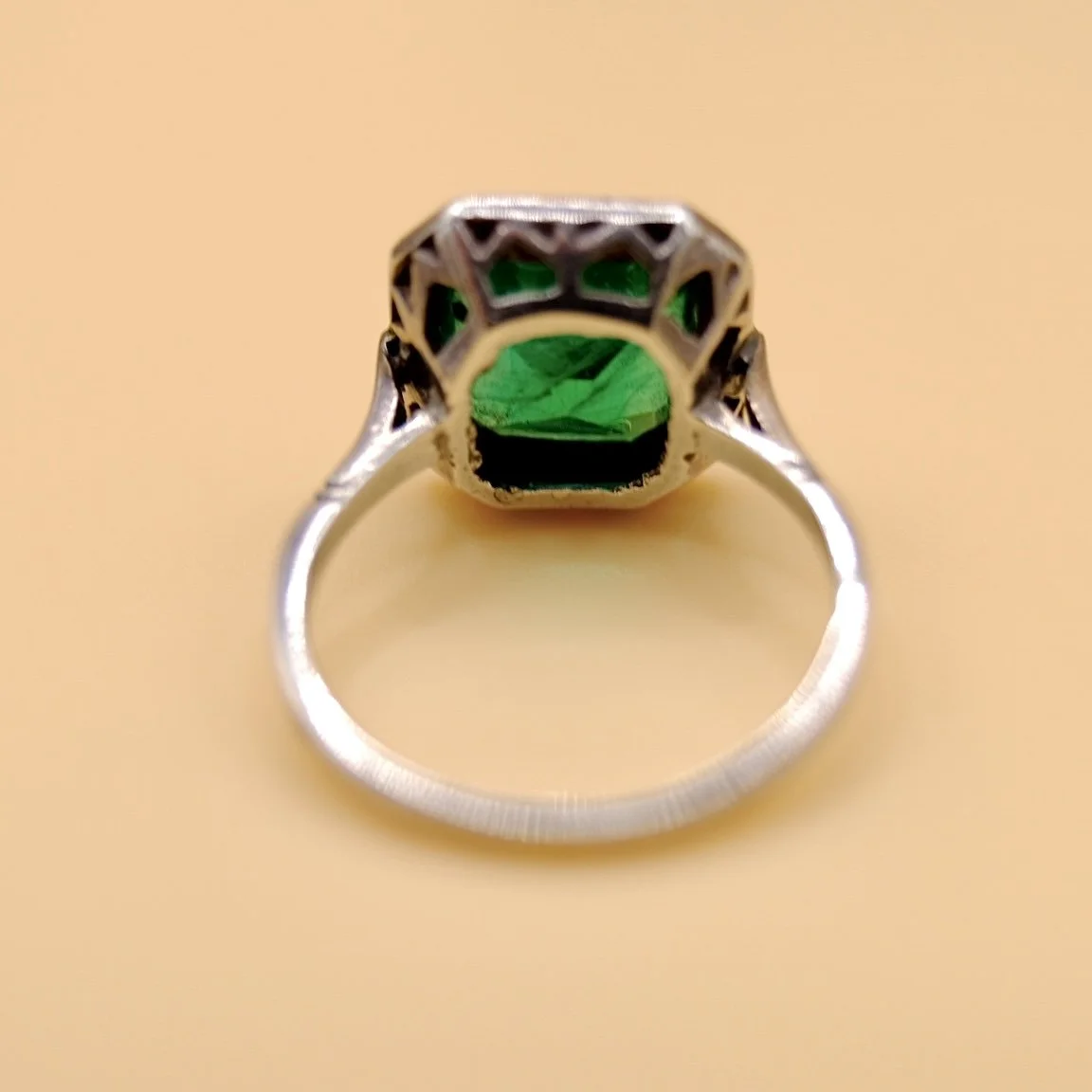 BVL932 square-emerald-paste-ring-back.jpg