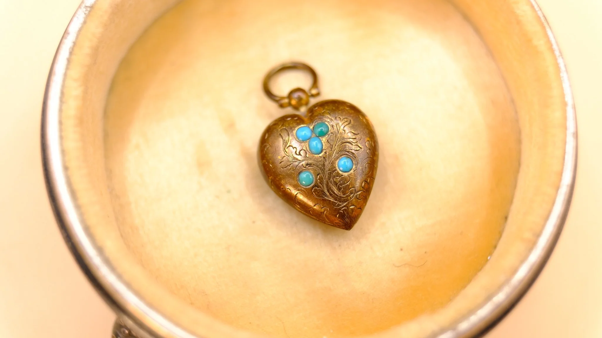 BVL1008-heart-turq-lock-box.JPG