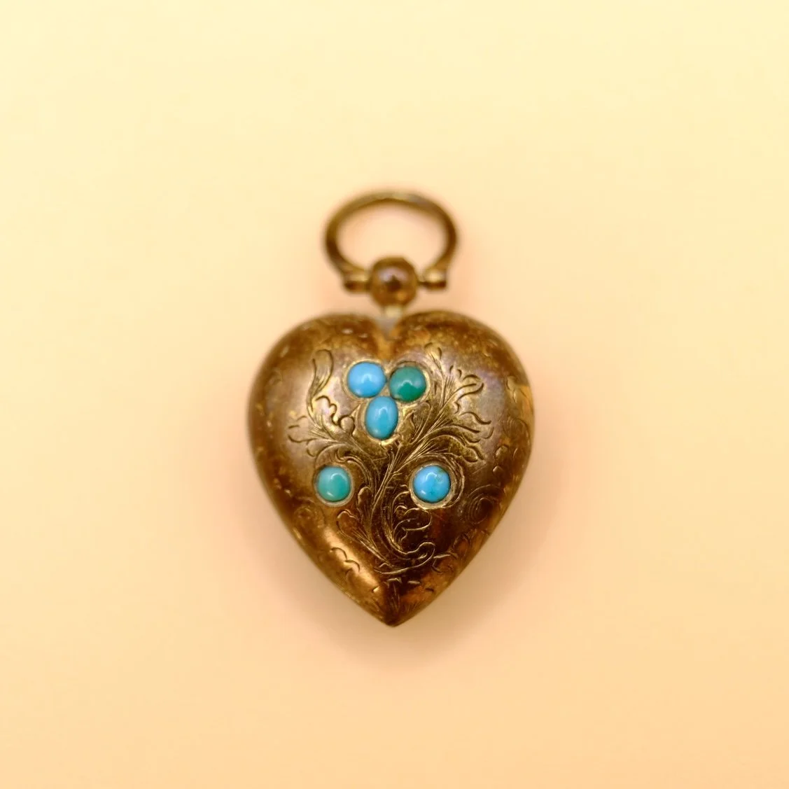 BVL1008-heart-turq-locket.jpg
