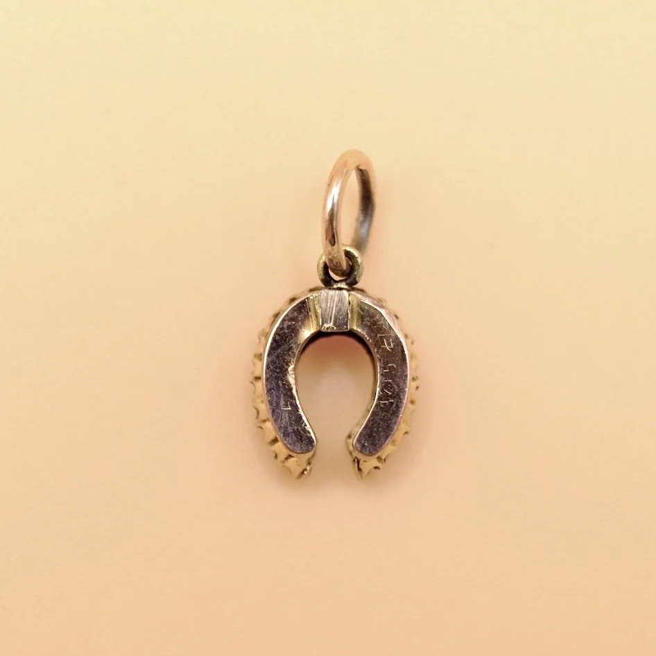 BVL1011-pearl-horseshoe-pendant-back.jpg