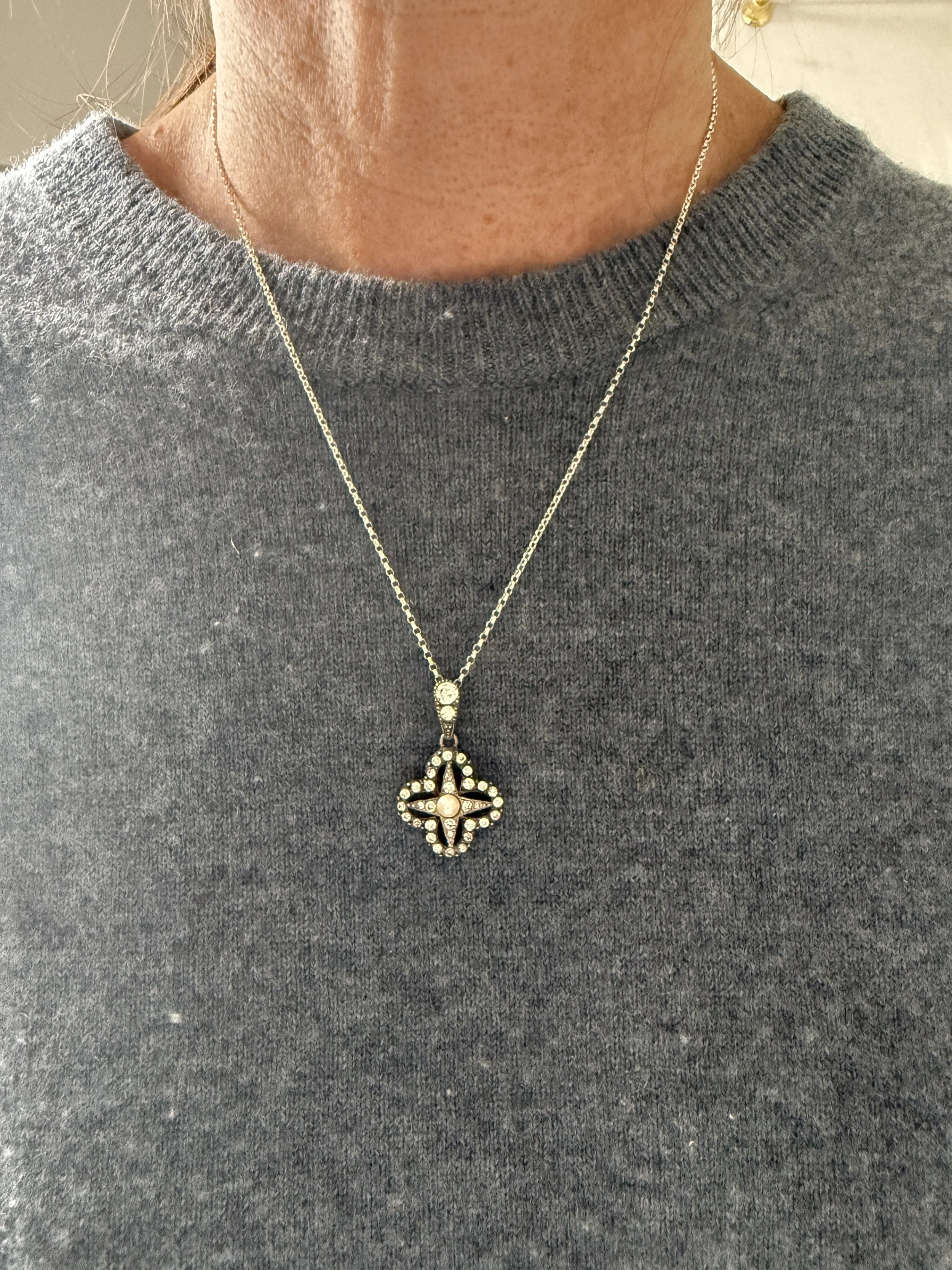 BVL1131-pearl-paste-pendant-worn.JPG