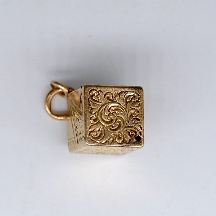 BVL739 engraved box side 5.jpg