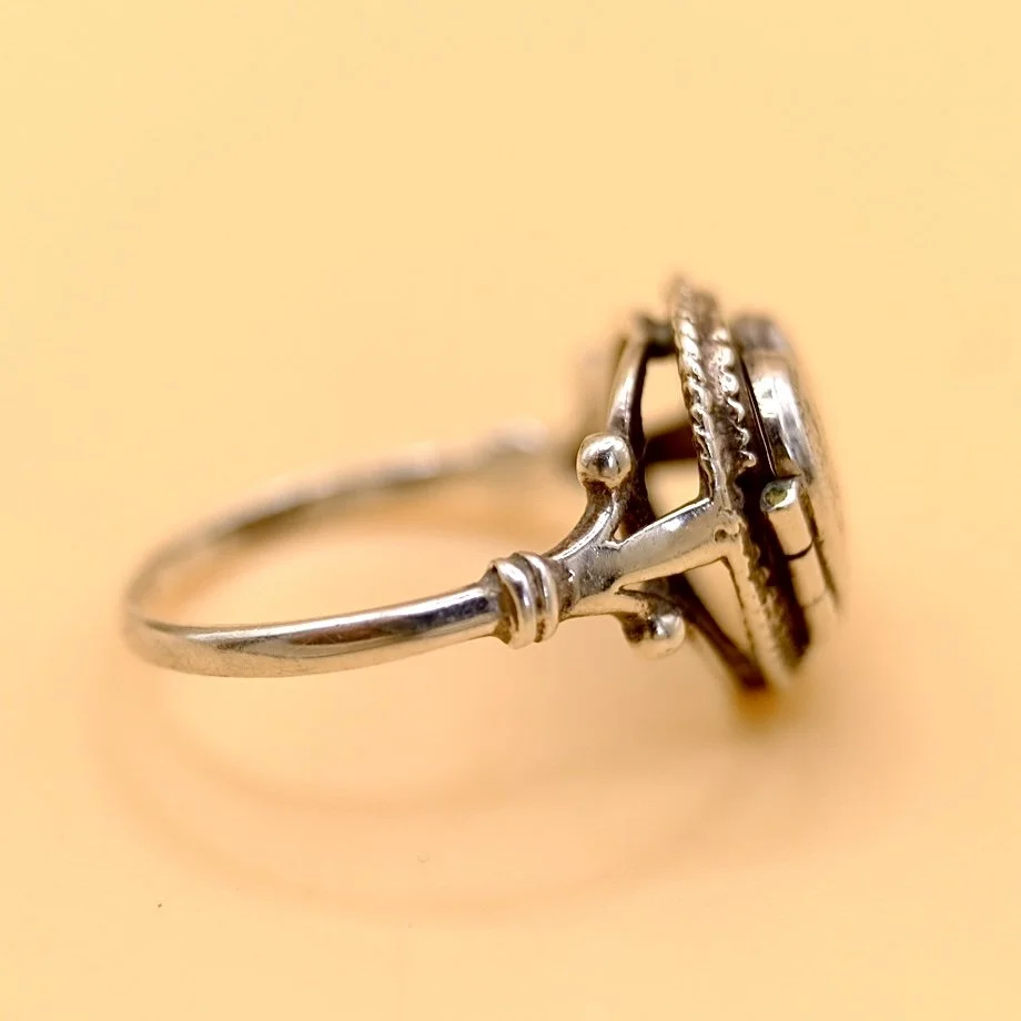 BVL1242-silver-heart- locket-ring-side.jpg