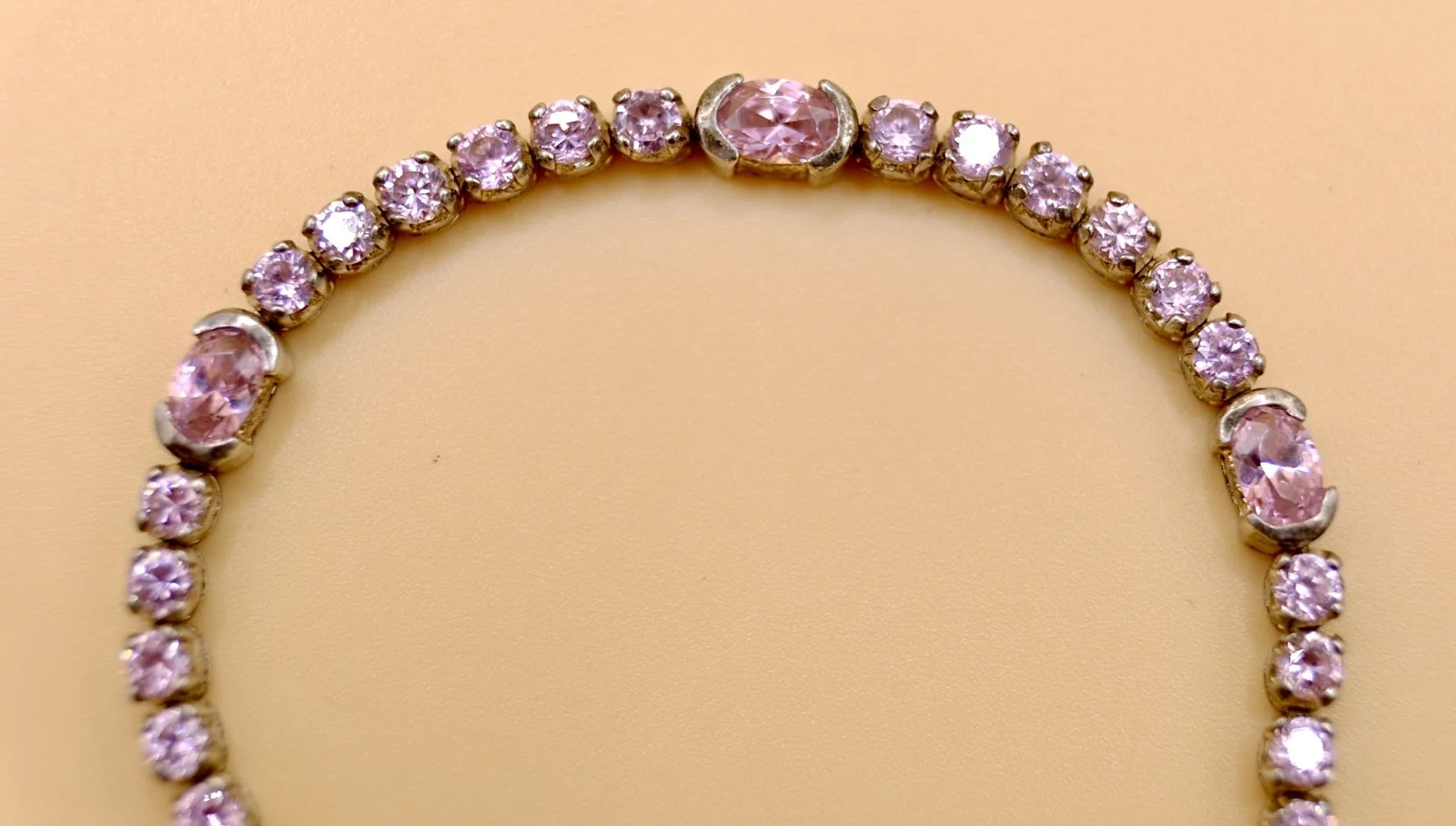 BVL811-pink-paste-bracelet.jpg