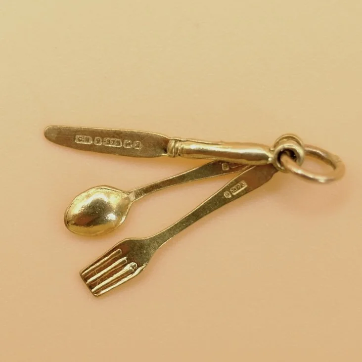 BVL1125-gold-cutlery-charm-marks.jpg