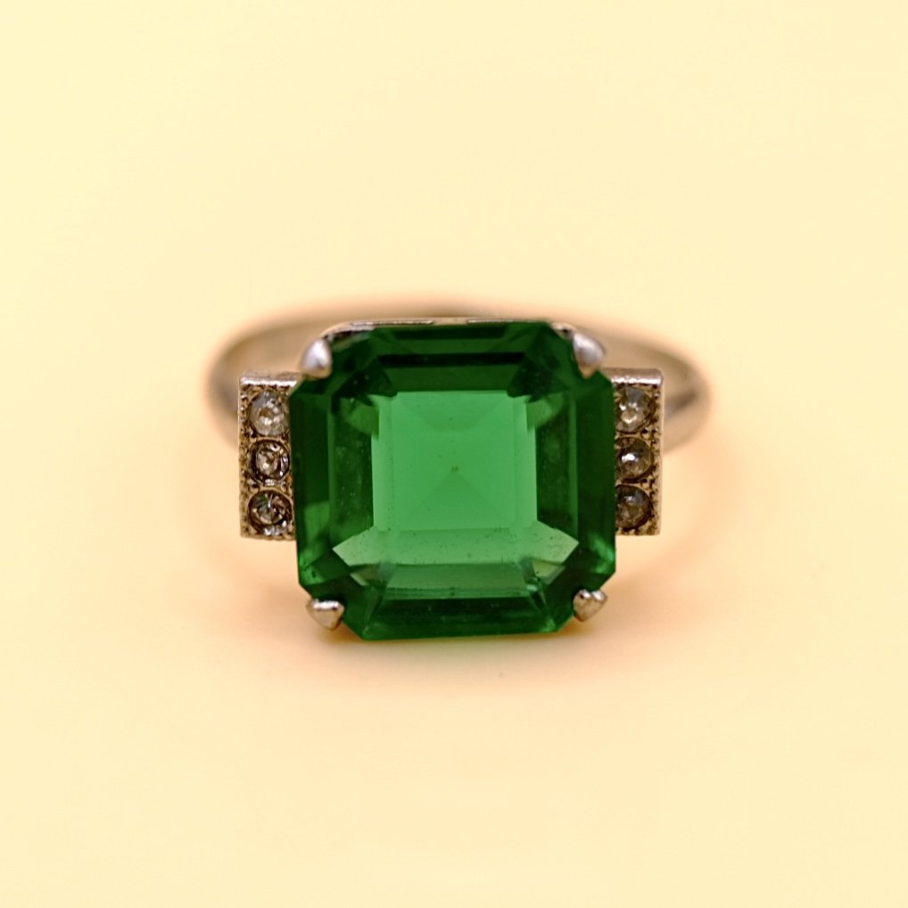 BVL1209-paste-green-square-ring.jpg