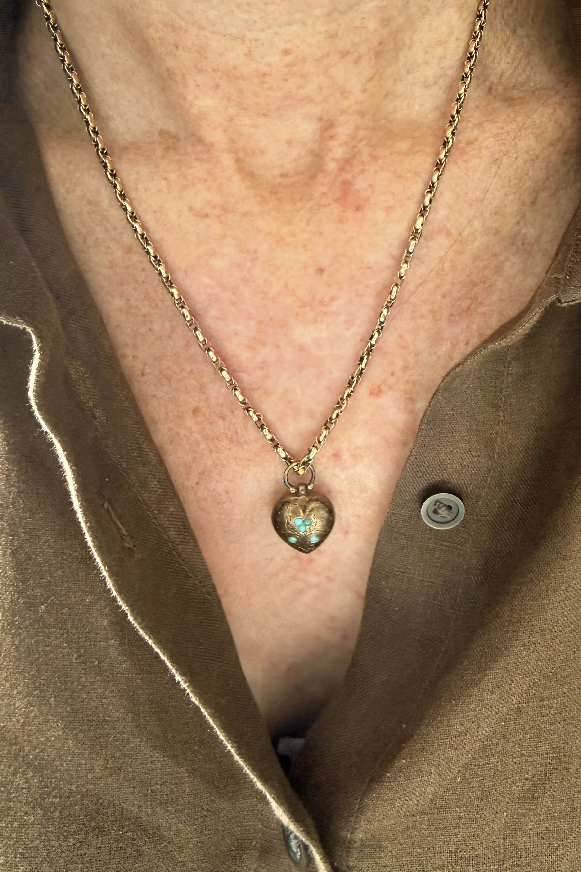BVL1008-heart-turq-locket-worn.jpg
