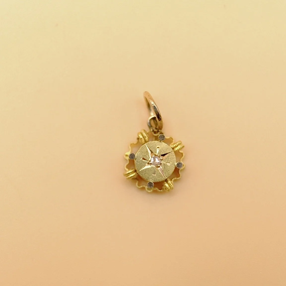 BVL1040-diamond-circle-charm.jpg