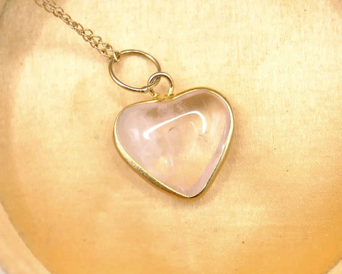 BVL1120-rose-quartz-heart-pendant-box.jpg