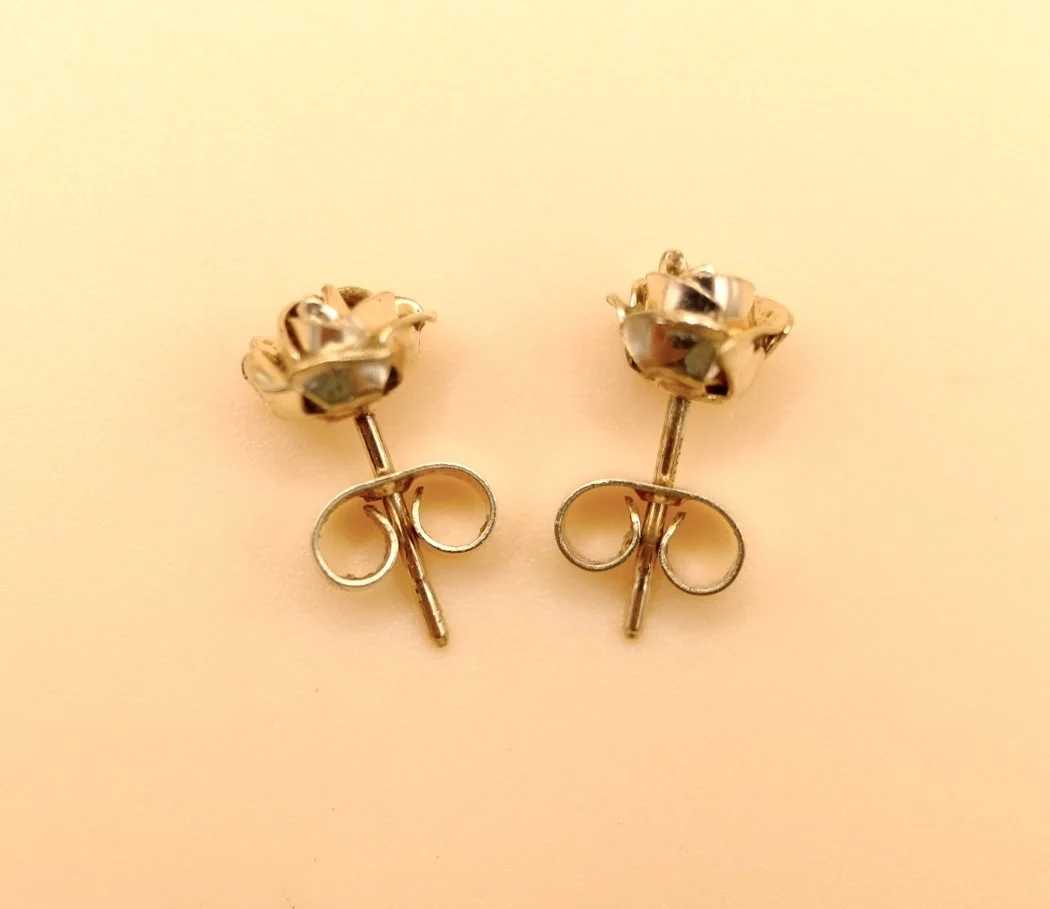 BVL1048-rose-stud-earrings-top.jpg
