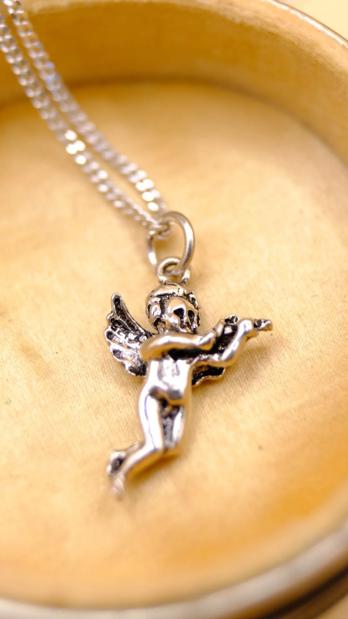 BVL1016-silver-cupid-pendant-box.png