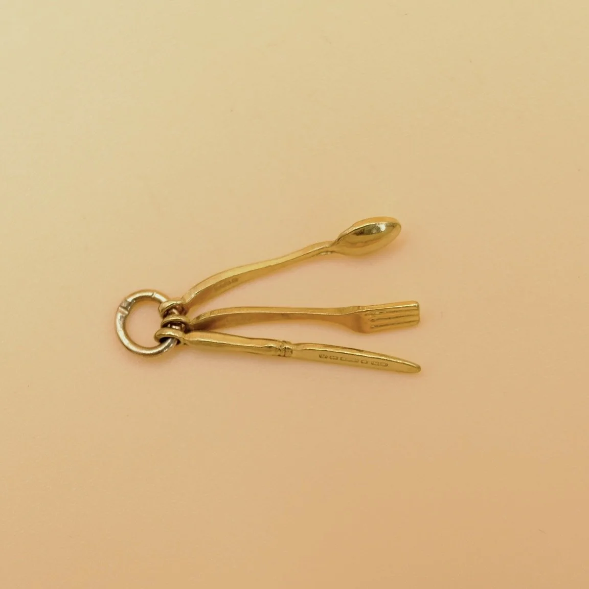 BVL1125-gold-cutlery-charm-back.jpg