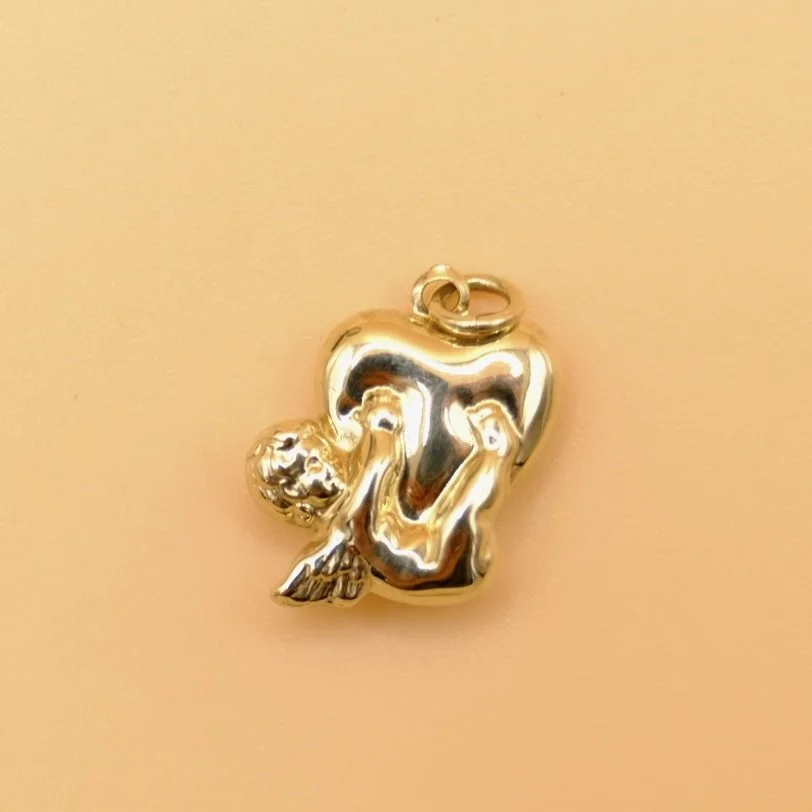 BVL1113-9ct-cherub-heart-charm.jpg