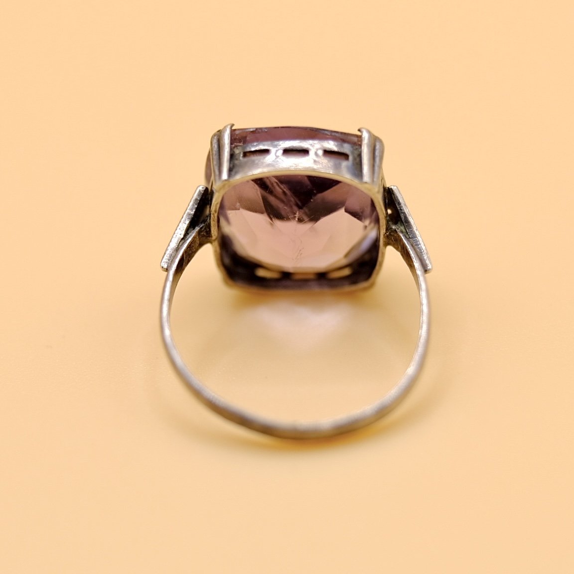 BVL931-purple-paste-ring-back.jpg