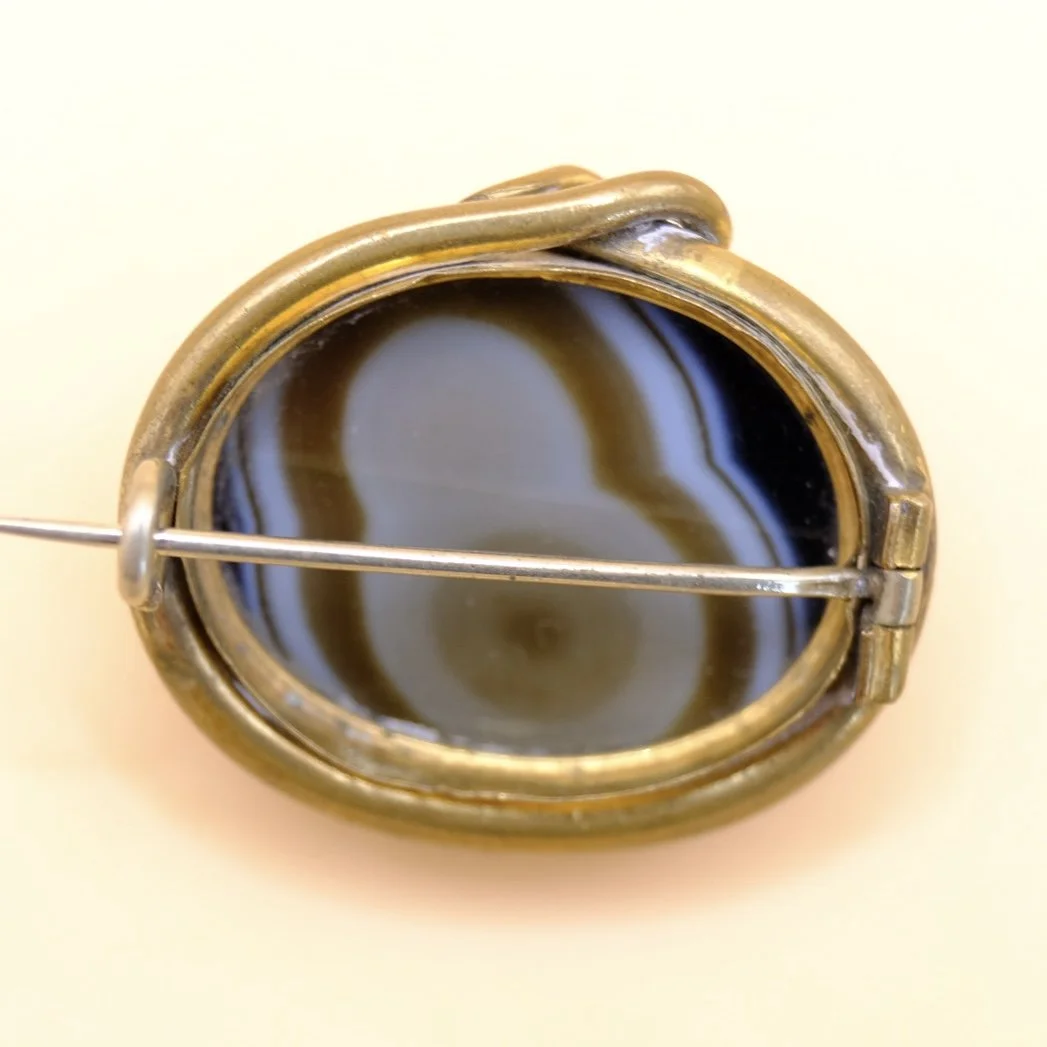 BVL869-banded-agate-snak-brooch-back.jpg