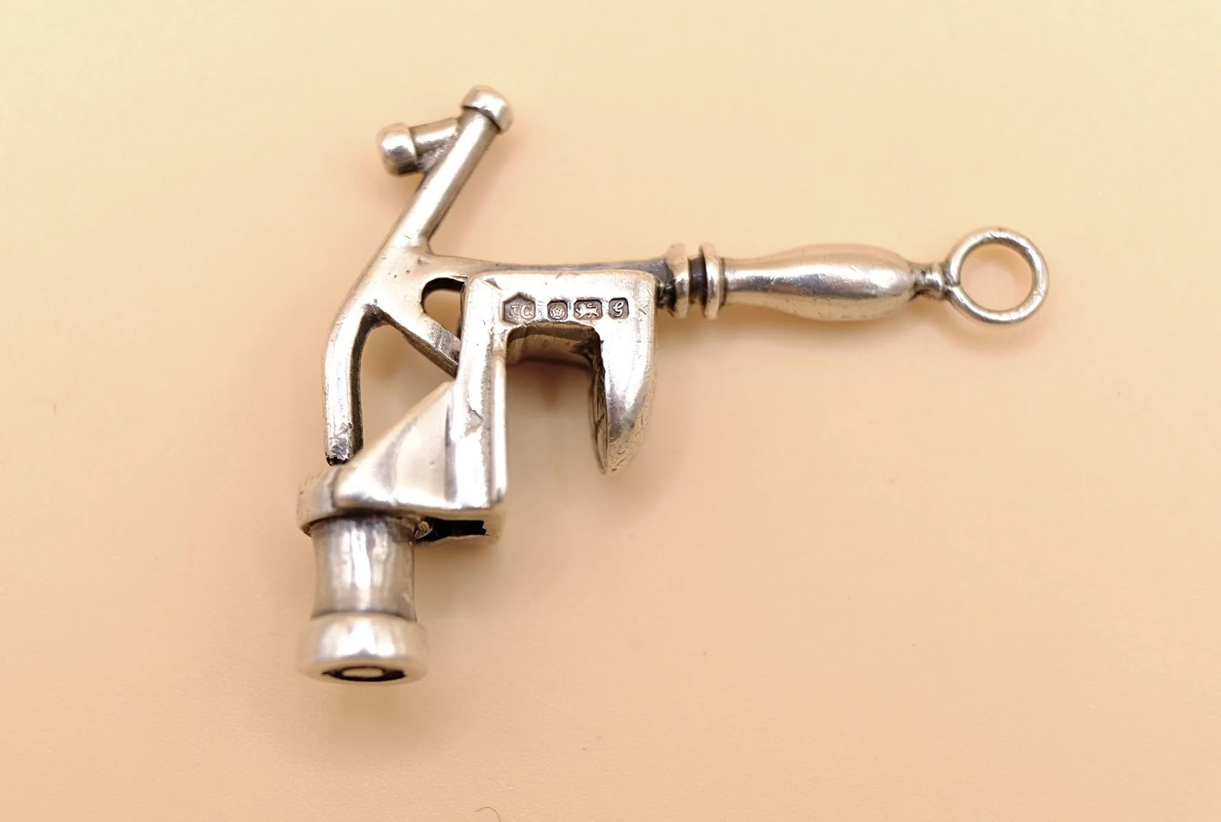 BVL1086b-silver-beer-pump-pendant.jpg