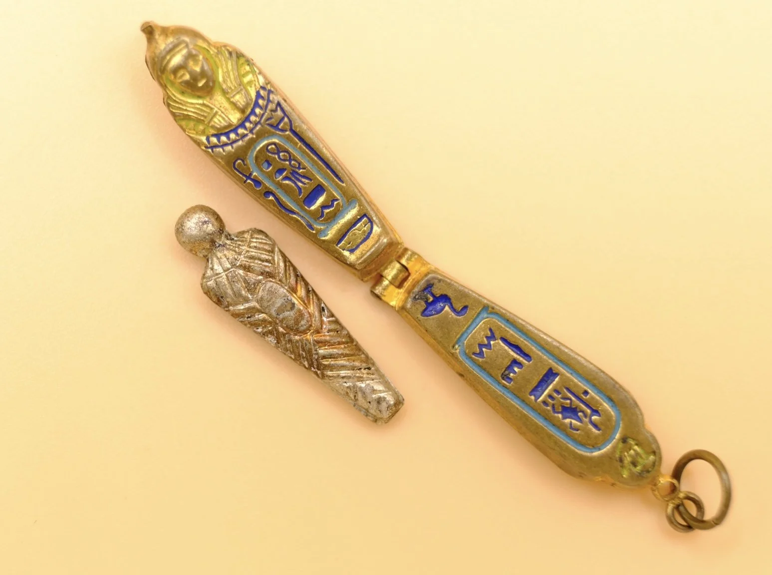 BVL1255-gilt-pharaoh-mummy-back.jpg