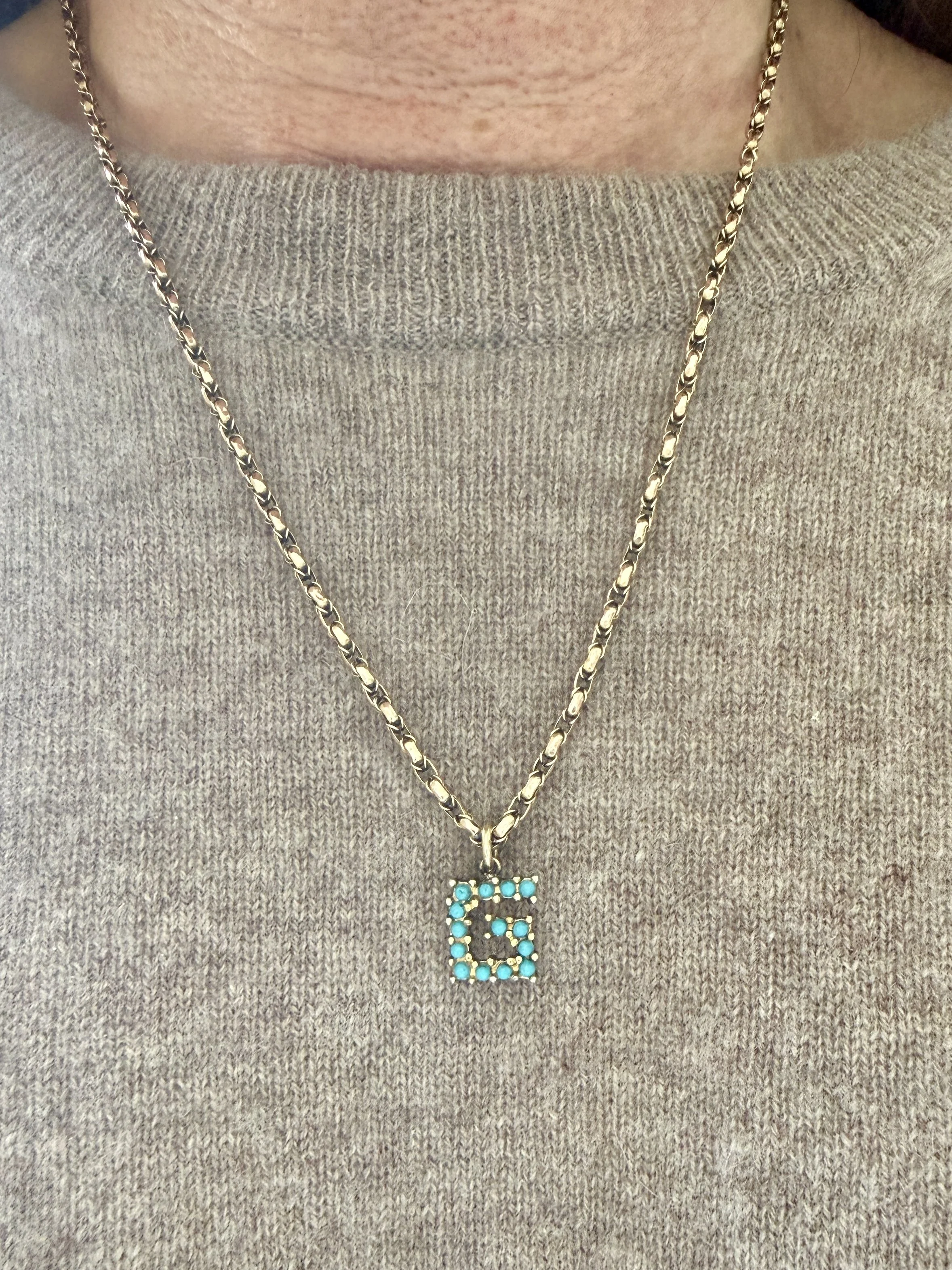 BVL1123-turquoise-G-pendant-worn.jpg
