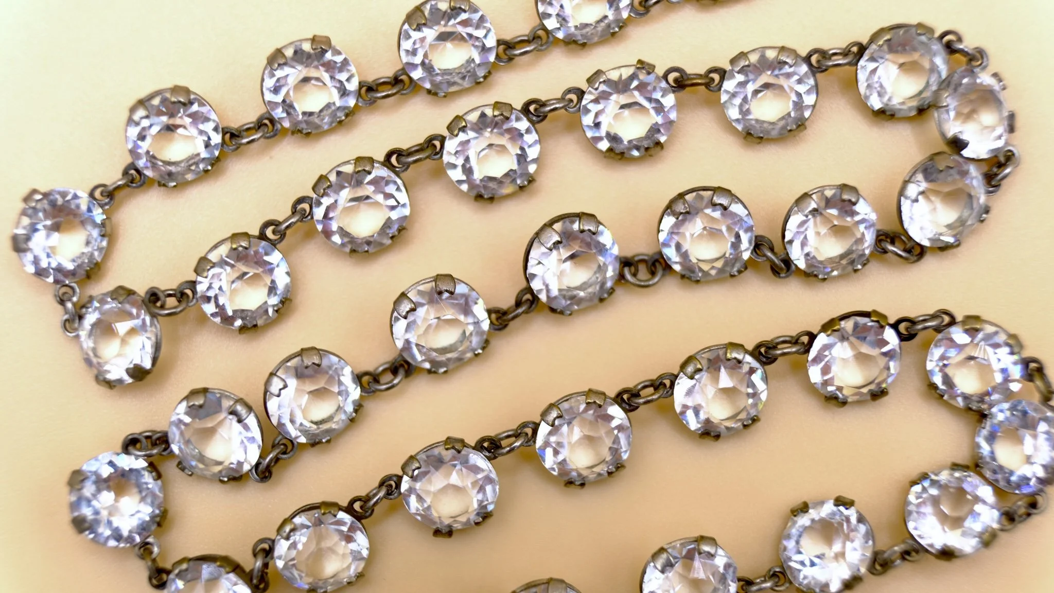 BVL1084-clear-paste-rivière-necklace.jpg