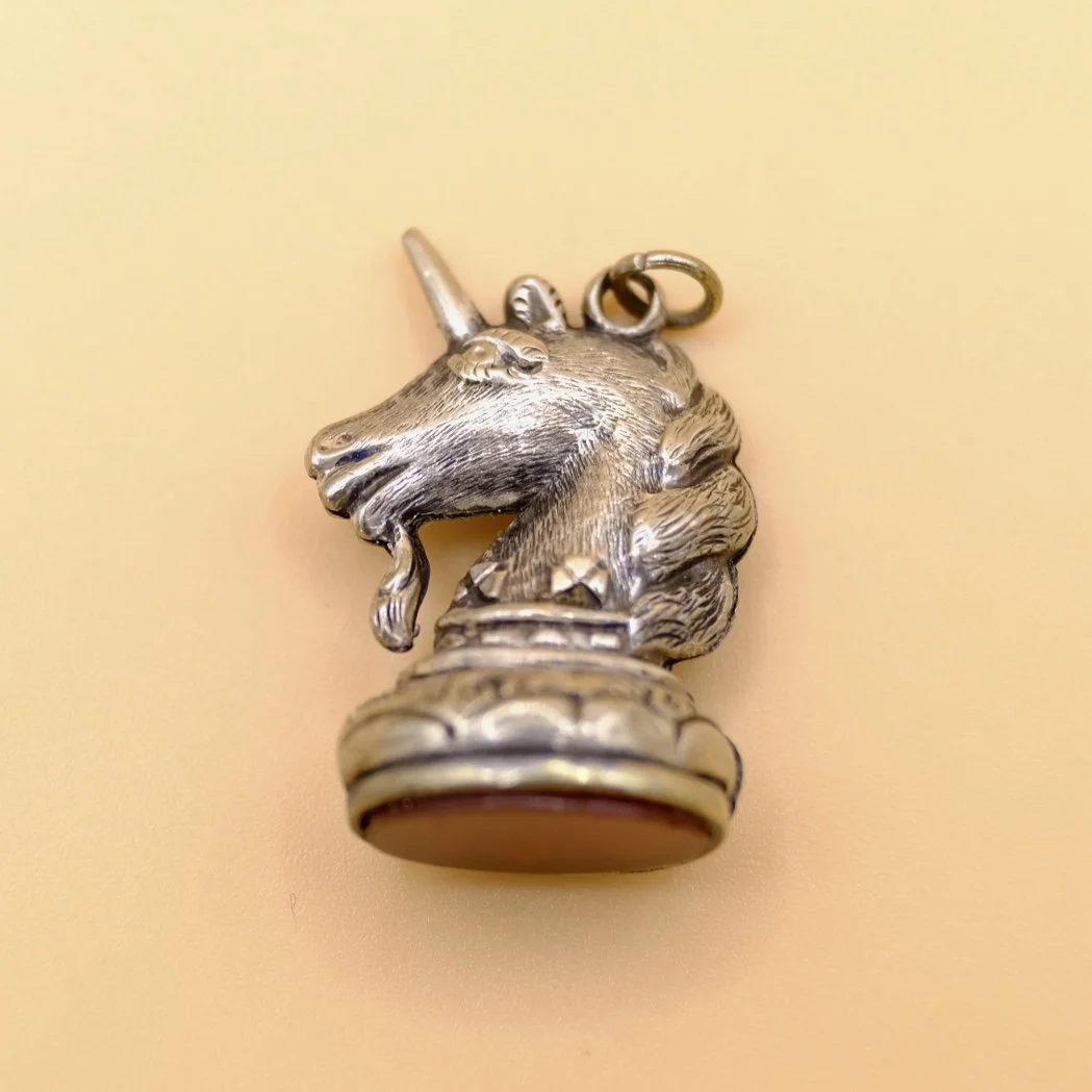 BVL1254-silver-horse-carnelian-seal-side.jpg