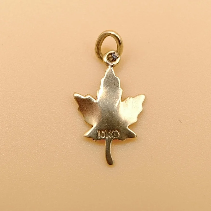 BVL1031-maple-leaf-charm-back.jpg