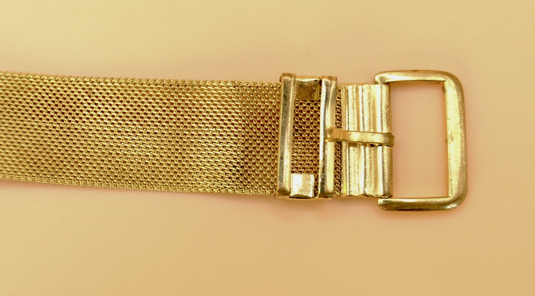BVL1236-gold-tone-buckle-bracelet-buckle.jpg
