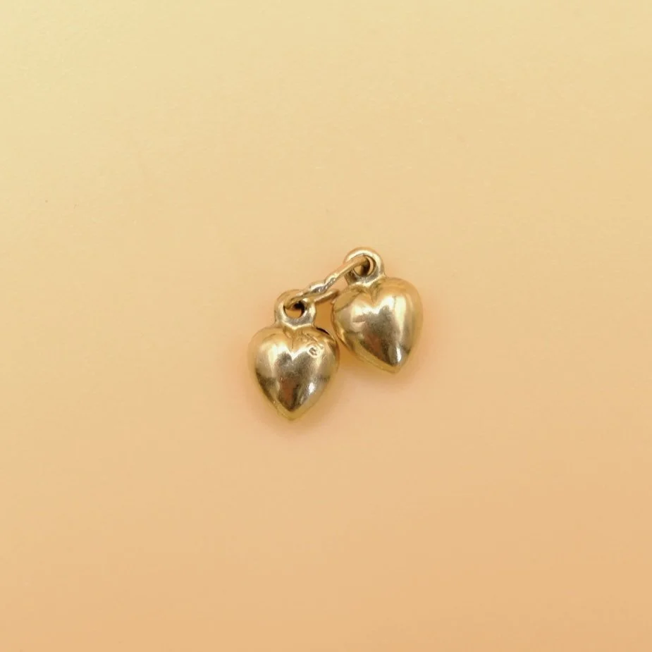 BVL1140-tiny-gold-hearts-charm.jpg