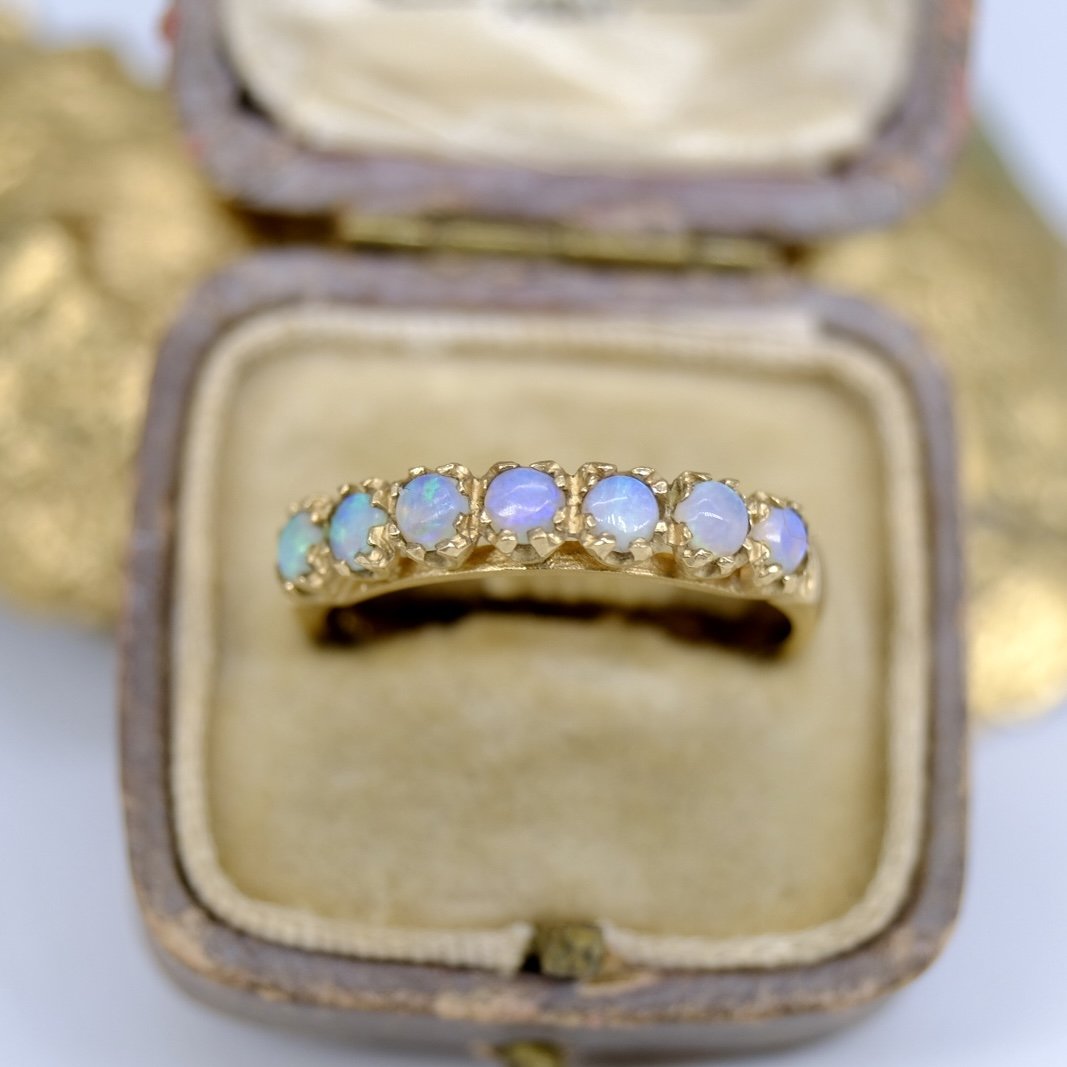 BVL586 opal eternity box.jpg