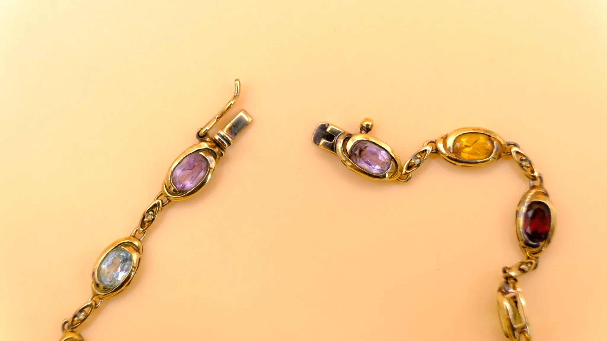 BVL1097-plated-multi-gem-bracelet-clasp2.JPG