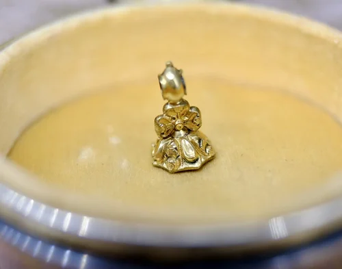 LOT DE BIJOUX vintages récents à détourner porter ou restaurer