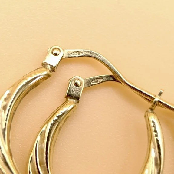 BVL1067 gold hoops-marks.jpg