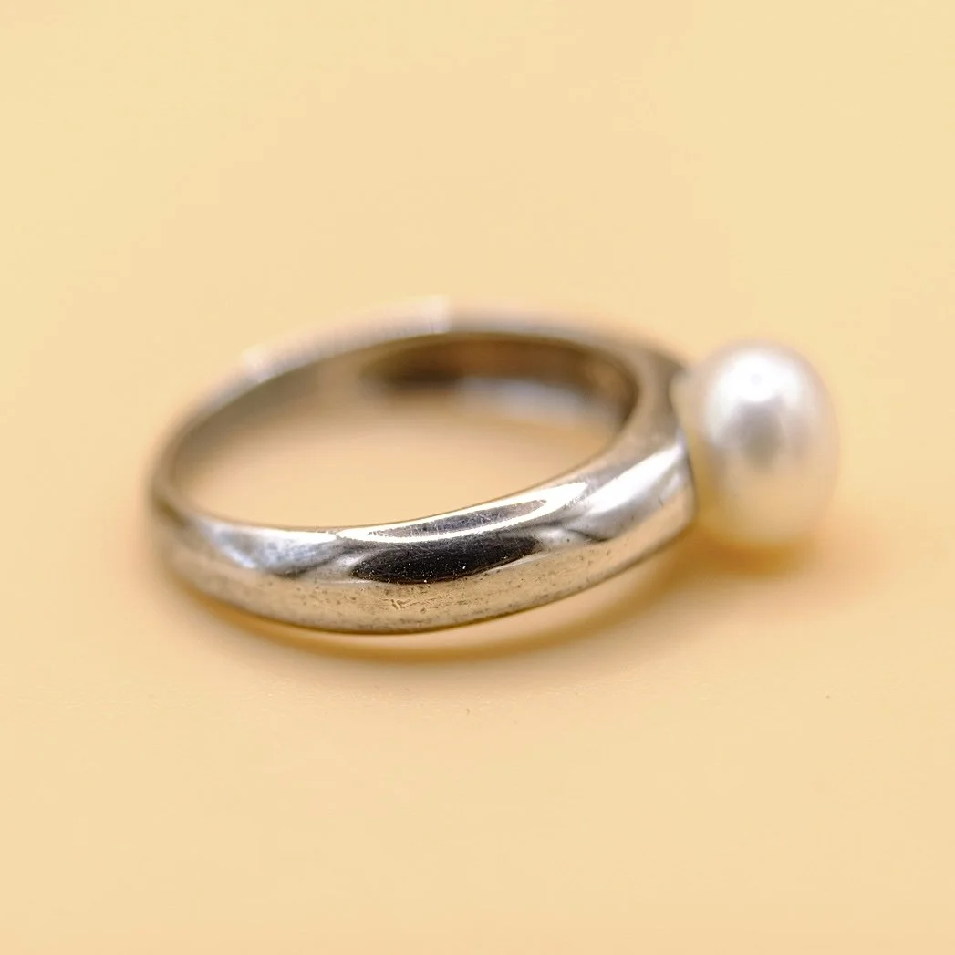 BVL1205-silver-pearl-ring-side2.jpg