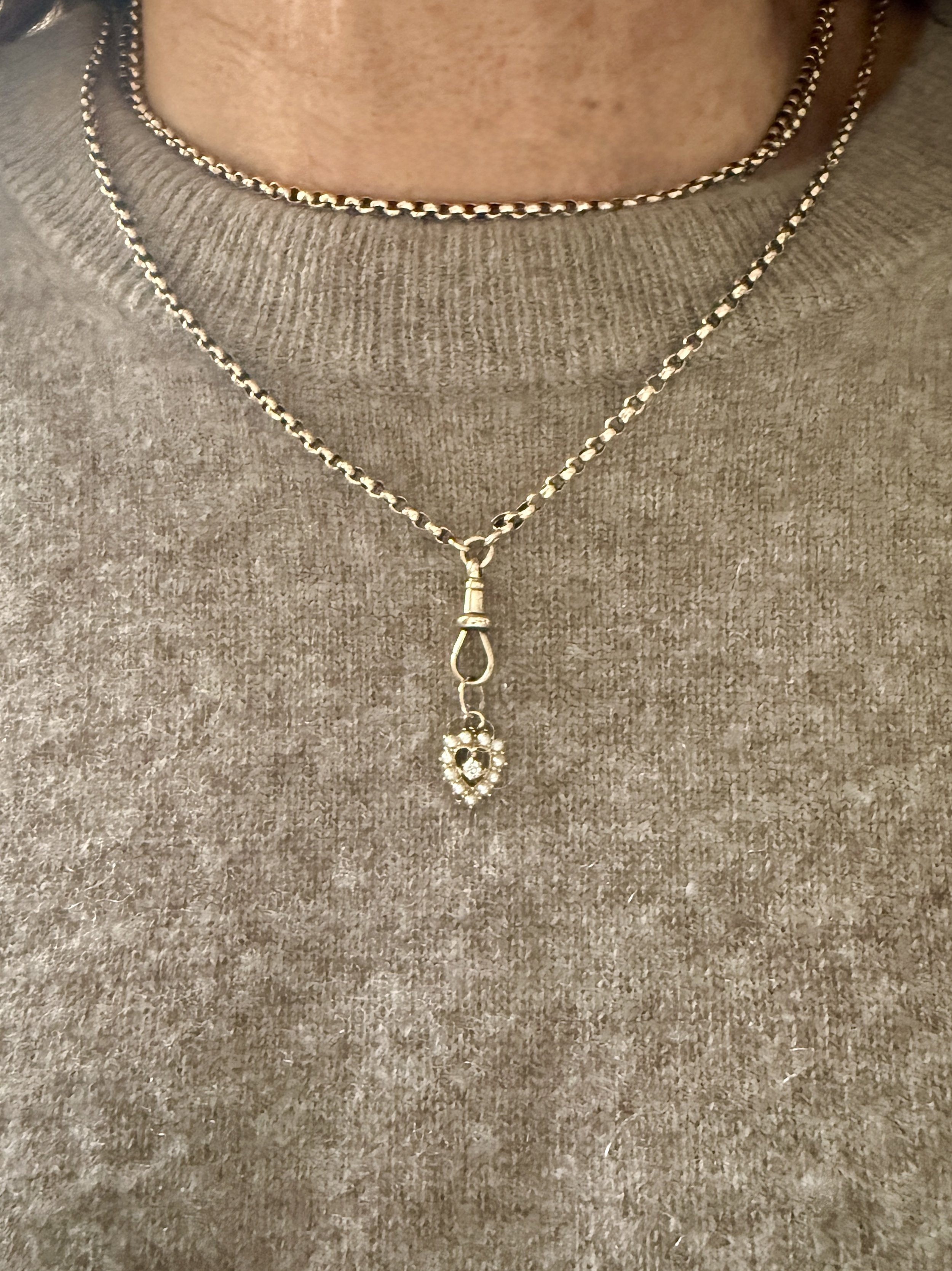 BVL948-pearl-diamond-heart-pendant-worn.jpg