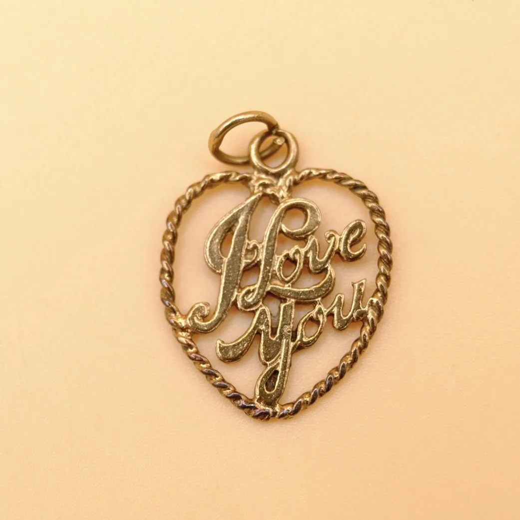 BVL1300-I-love-you-heart-pendant.jpg