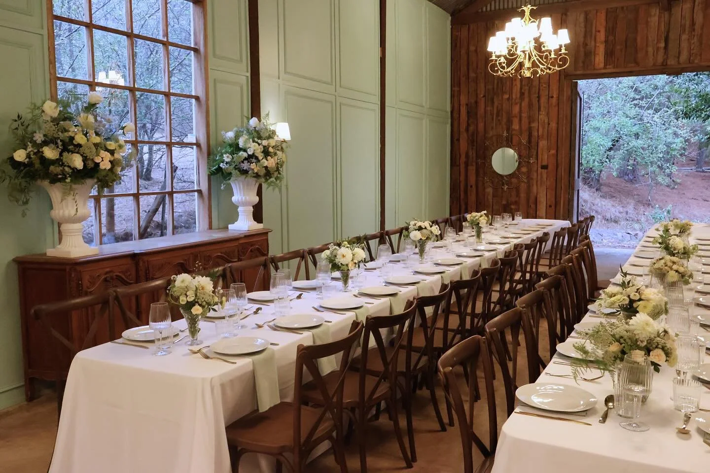 Stunning wedding at @maison.de.moon, featuring our elegant glassware, beautiful chairs, and exquisite linen.

#weddinghire #wedding #southaustralia #bride #groom #chairhire #linenhire #glasswarehire 
#WeddingHireAdelaide
#EventHireAdelaide
#Furniture