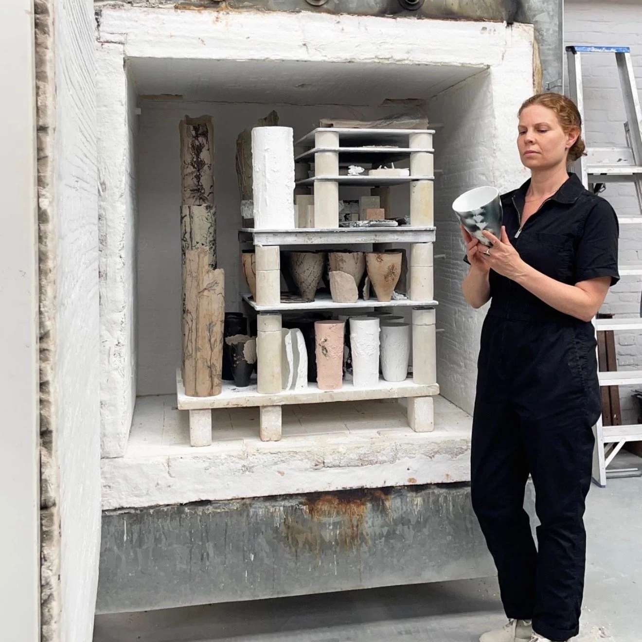 * London Art Tour with Sabine Casparie * Leading arts writer and advisor @sabinecaspariearts is hosting a guided walk-through of 'Imprints, Fragments, Reliefs', a new collection of work by American artist Jaclyn Mednicov, presented by The Wolf Collec