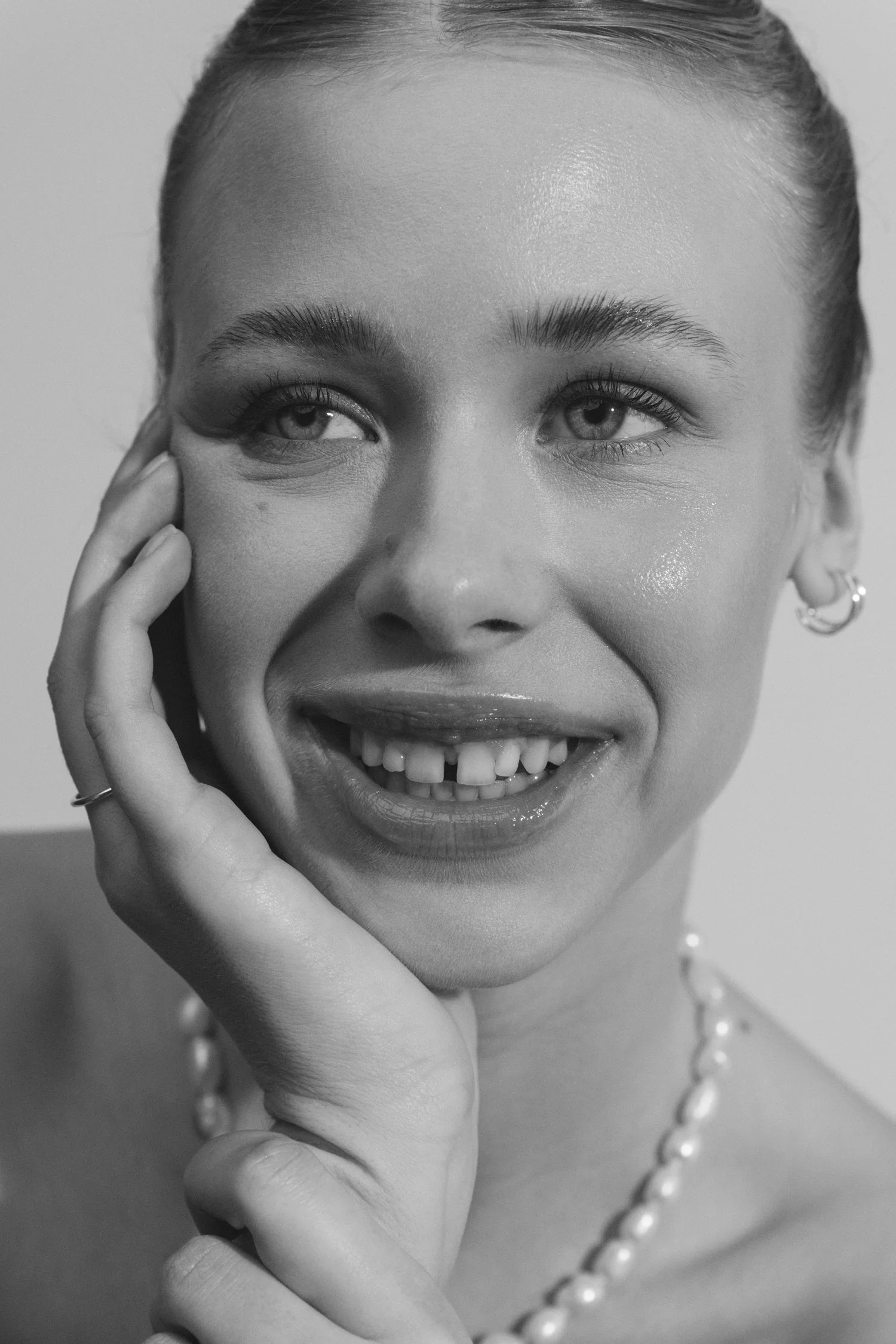 20220217_beauty_greta & maya21476.jpeg