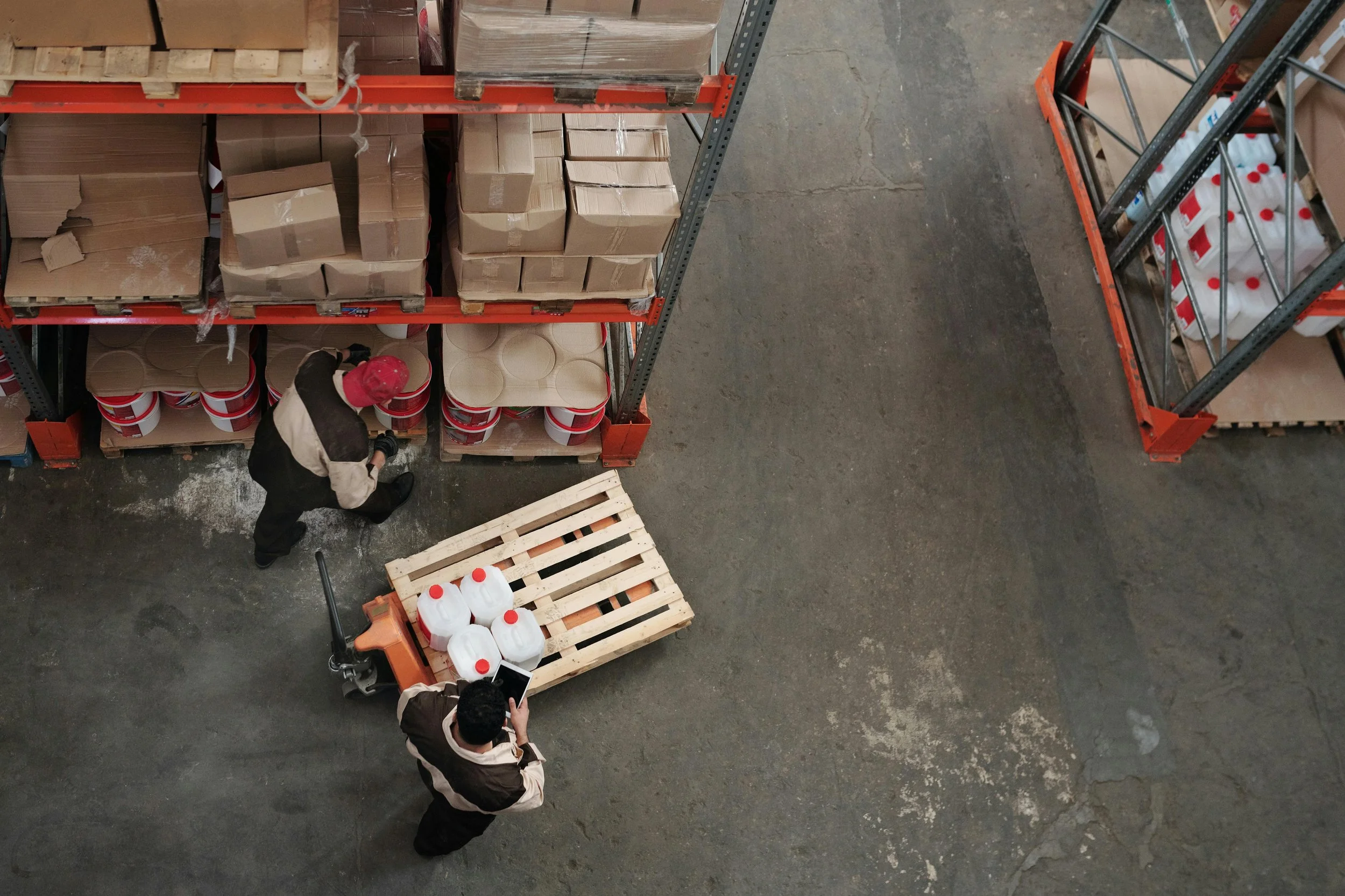 When Freight Goes Wrong: The Growing Need For Pallet Restacking and Emergency Remediation Services