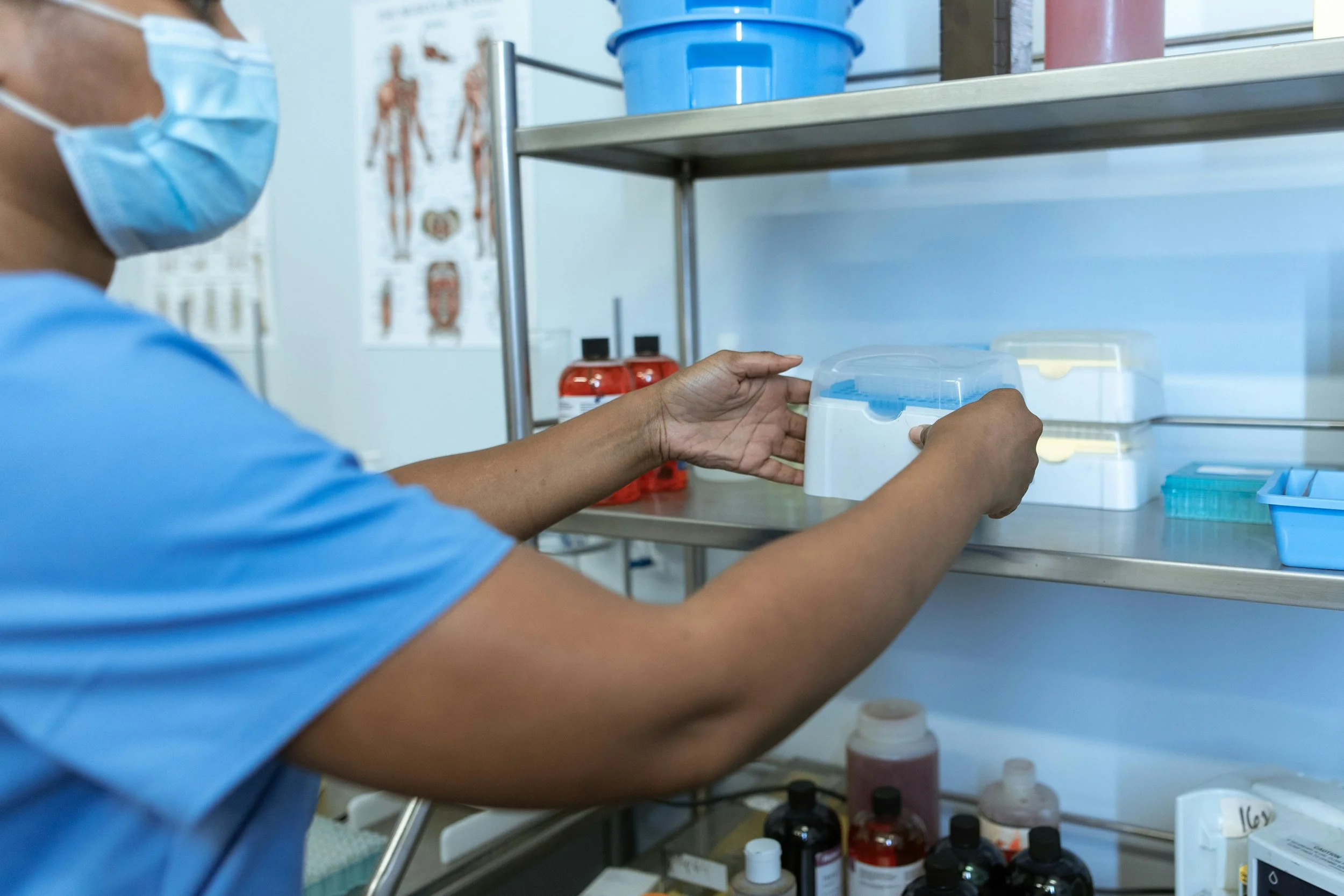 How Medical Supply Courier Services Help Hospitals Avoid Critical Inventory Shortages