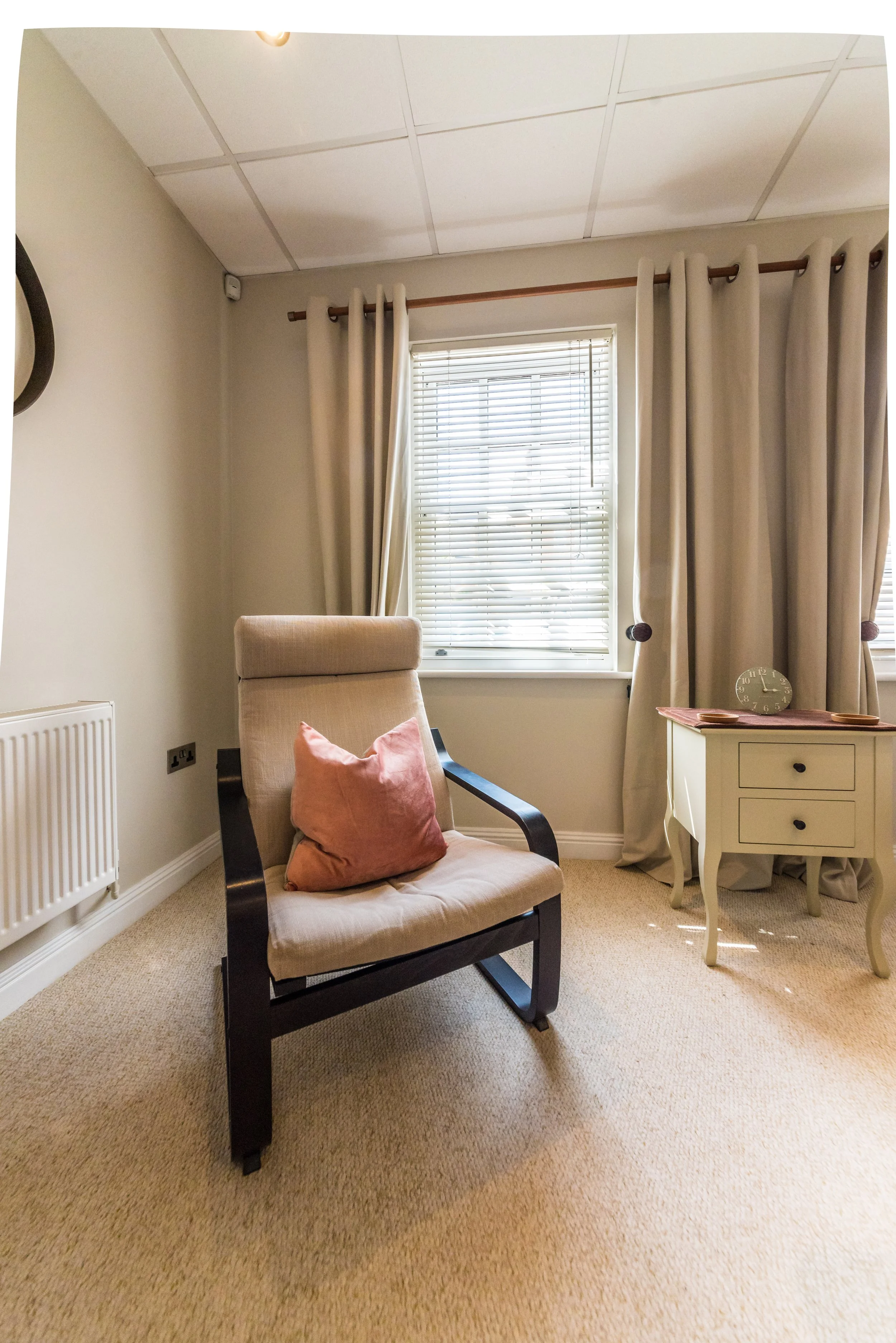 Therapy room with therapeutic chair