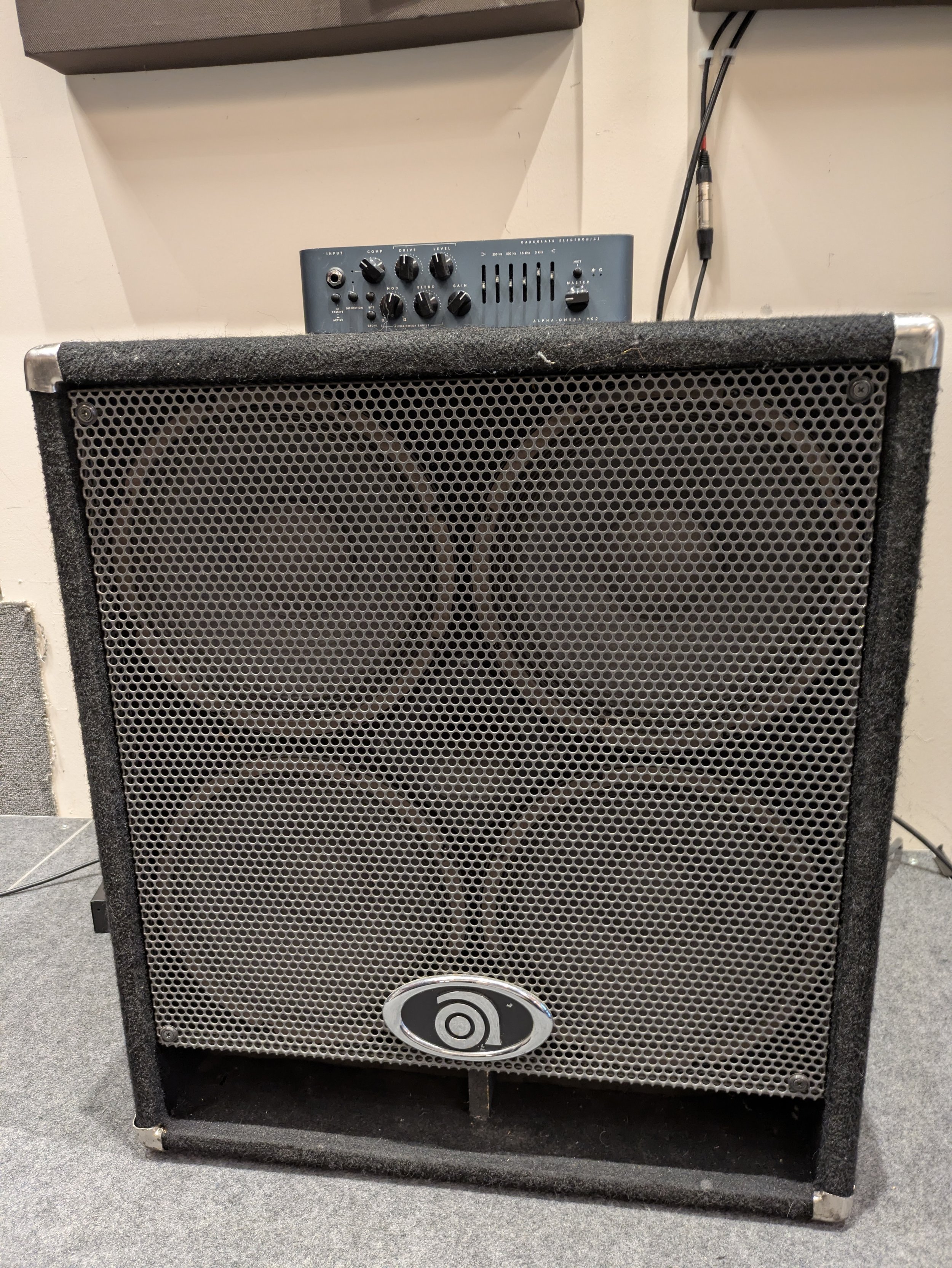 500 watt Gallien Krueger bass amp