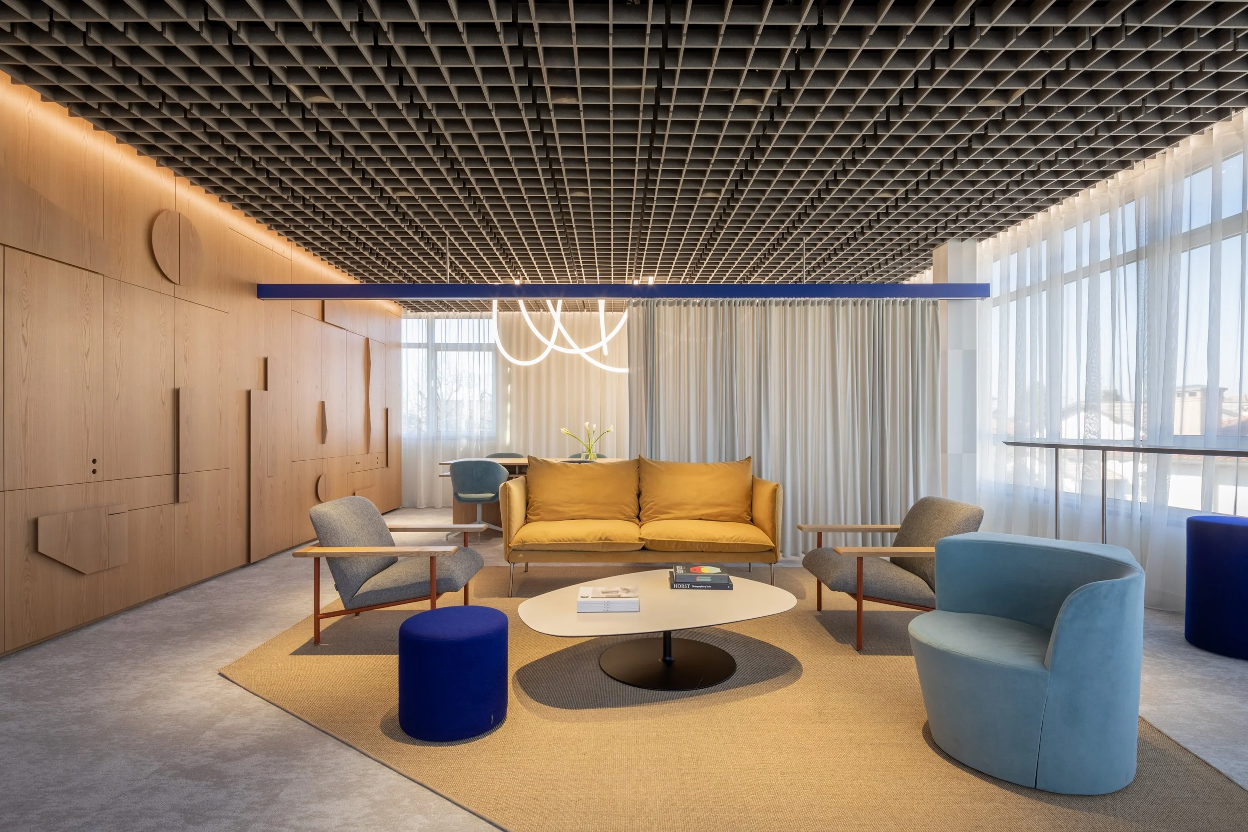 EchoGrid_Company-Lounge_01.jpg