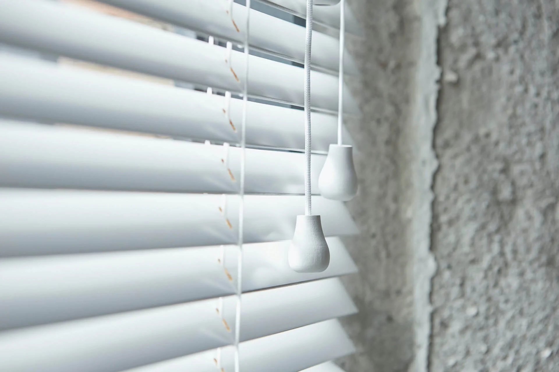 5aafb1718938284bff5e9abb_Notto_Persienner_15705_25mm hout_05.jpeg